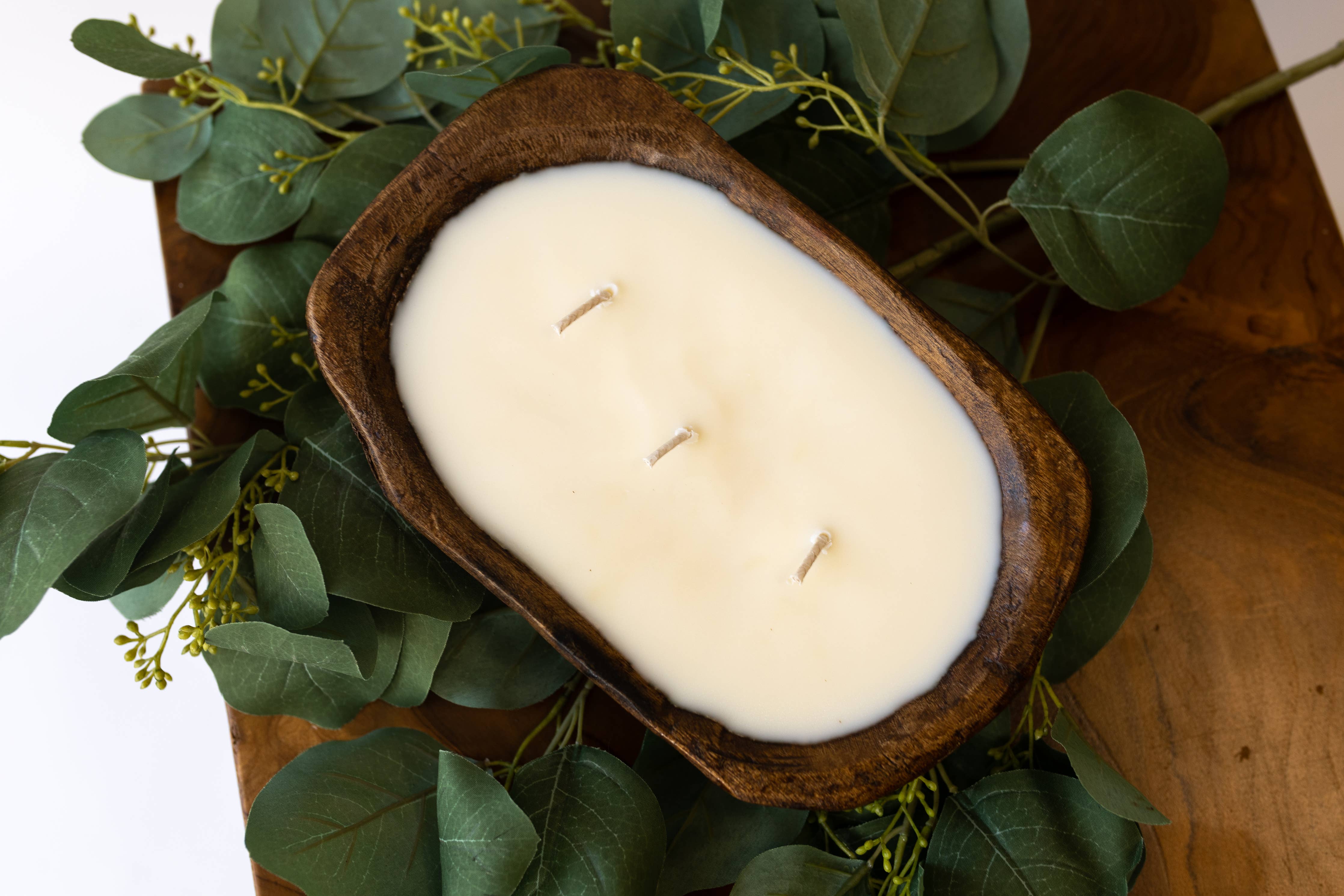 9" Petite Wood Bowl Candle: 10x6x3 / White / Earth Garden