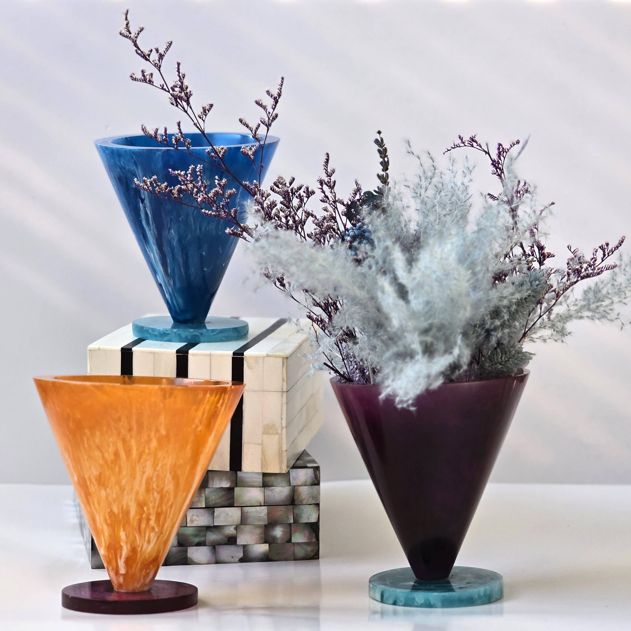 Handmade Multi Color Resin Flower Vases - Dry Flowers Pot: Blue