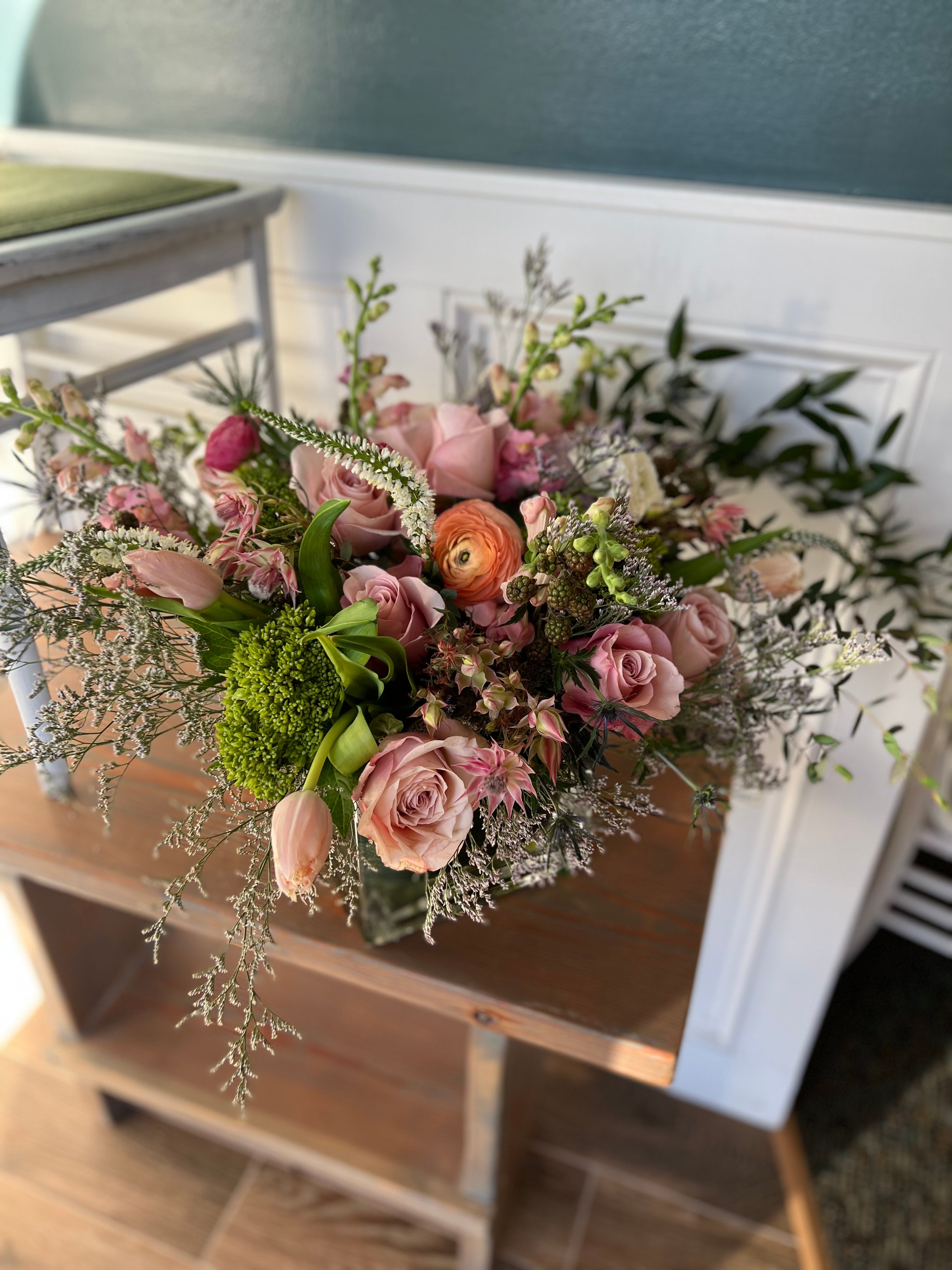 Thanksgiving Arrangement in Vase: Low Grande
