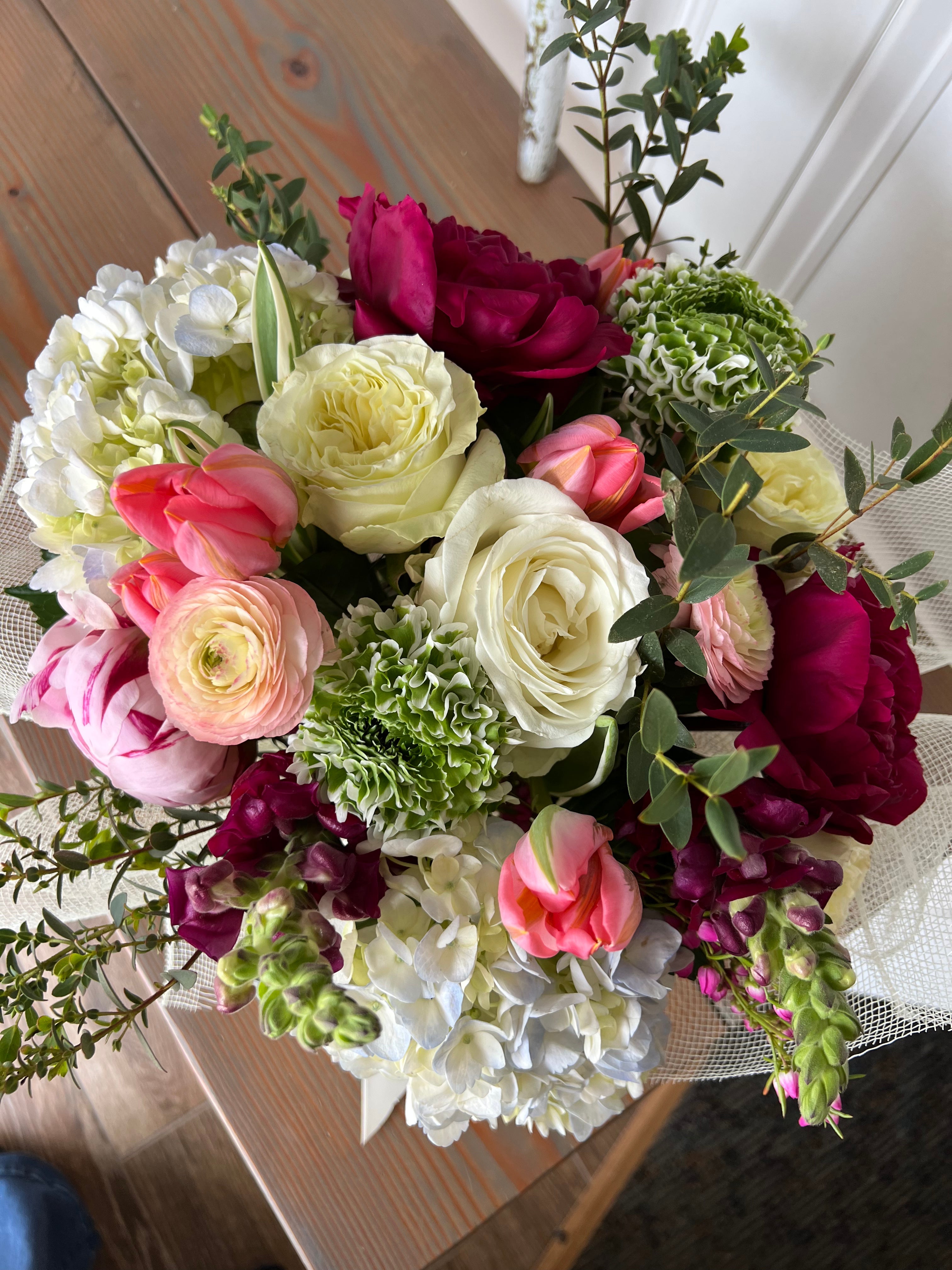 Thanksgiving Arrangement in Vase: Low Grande