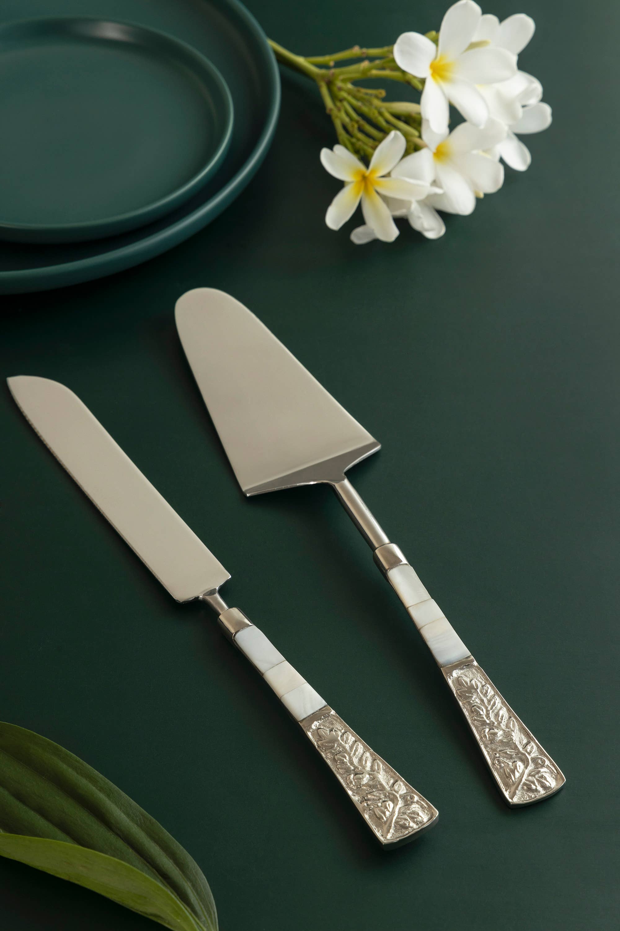 Fairmount Cake Servers (Set of 2)