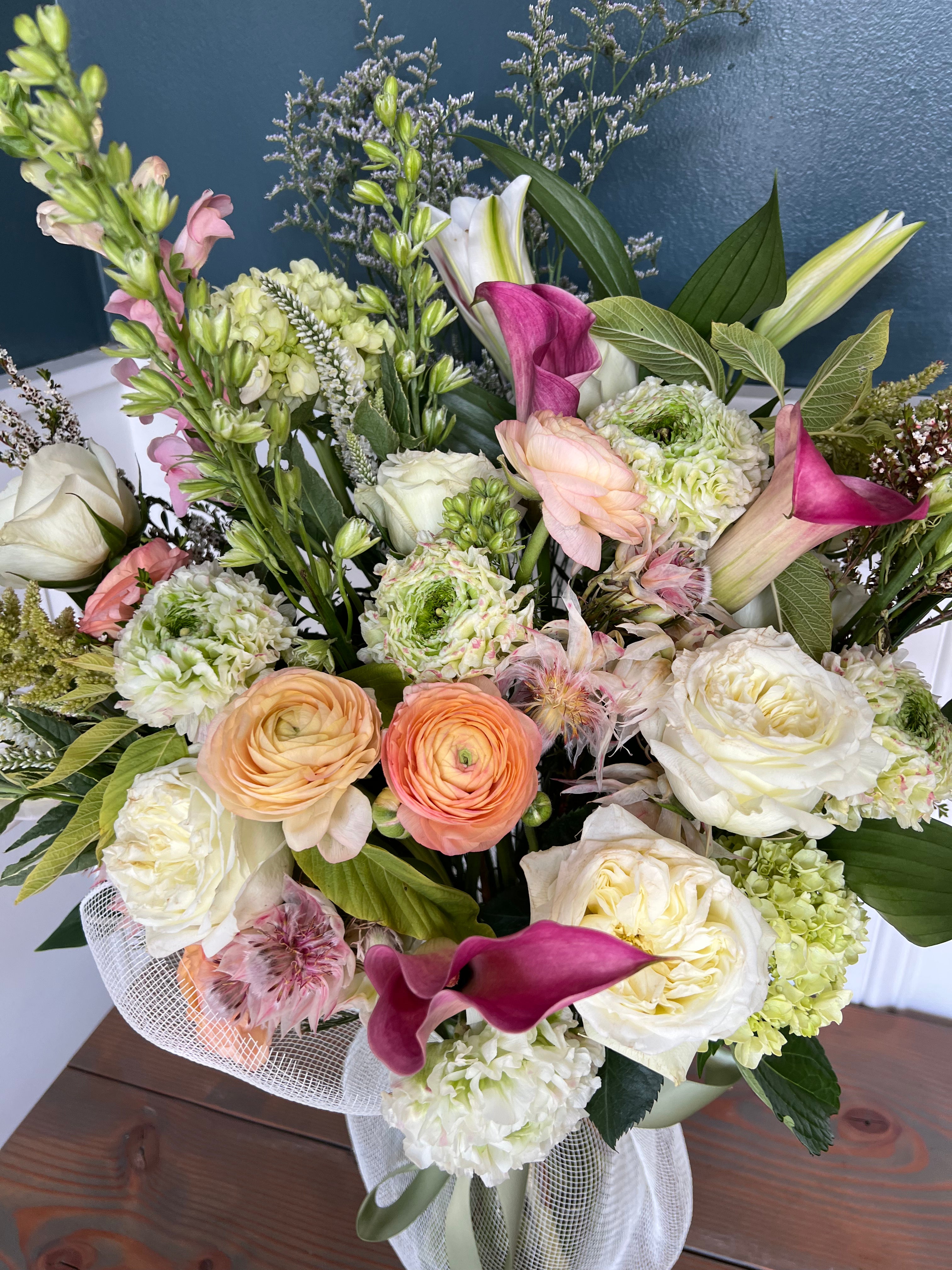 Thanksgiving Arrangement in Vase: Deluxe