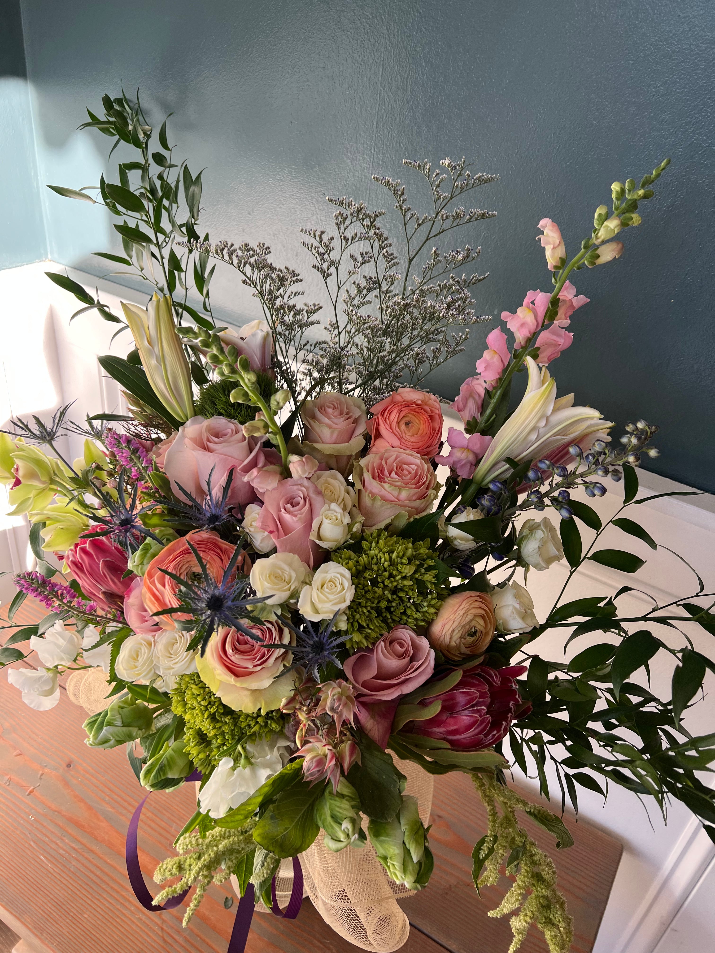 Supreme Vase Arrangements