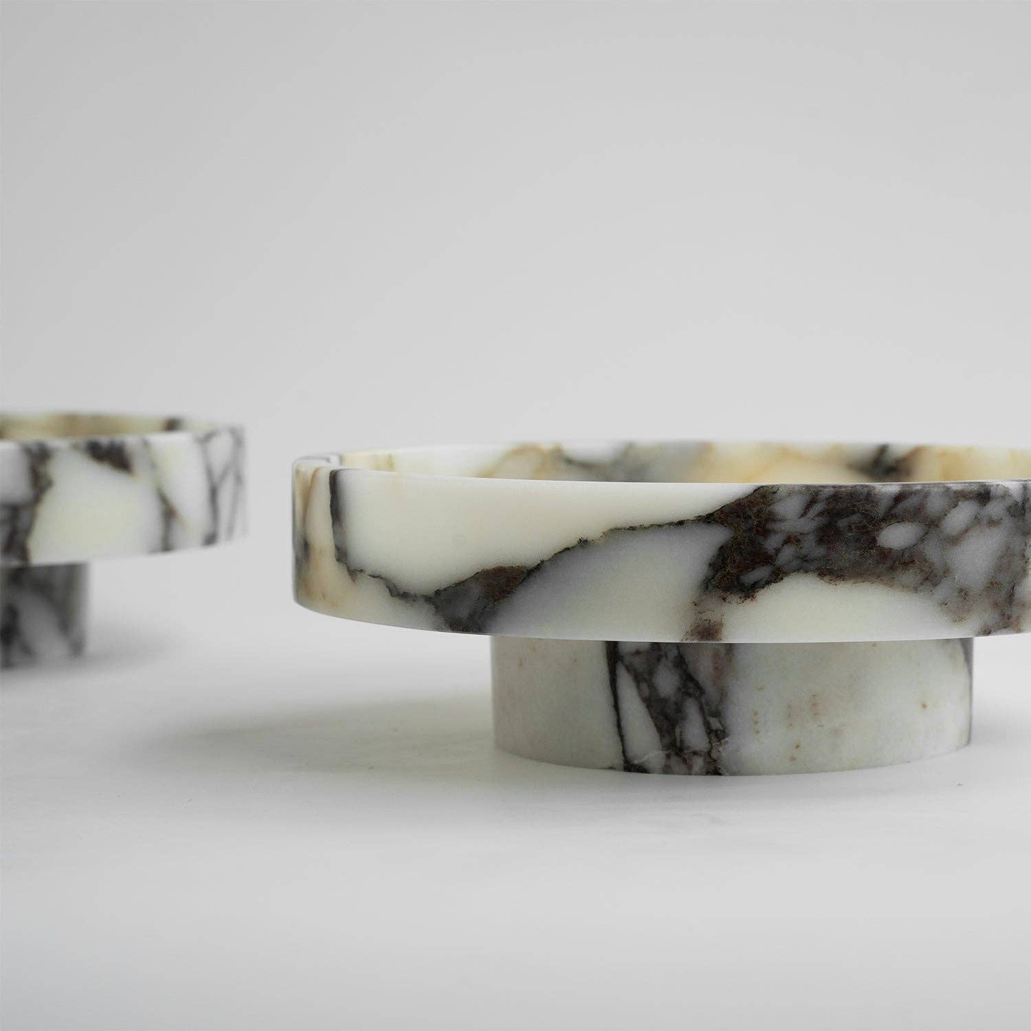 'CYCLO' CALACATTA MARBLE BOWL