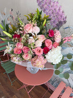 Deluxe: Holiday Arrangement in Vase: