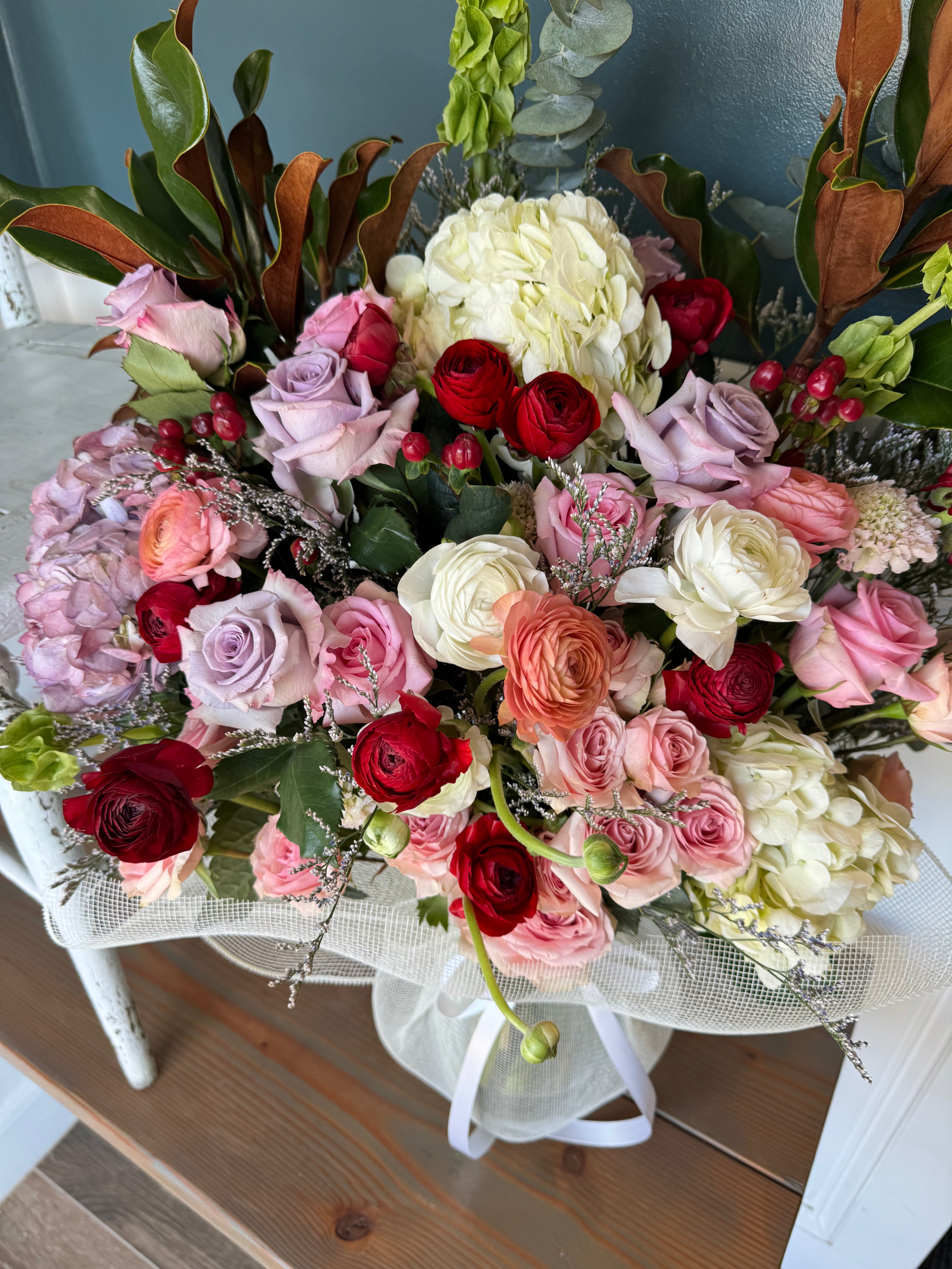 Deluxe Vase Arrangement