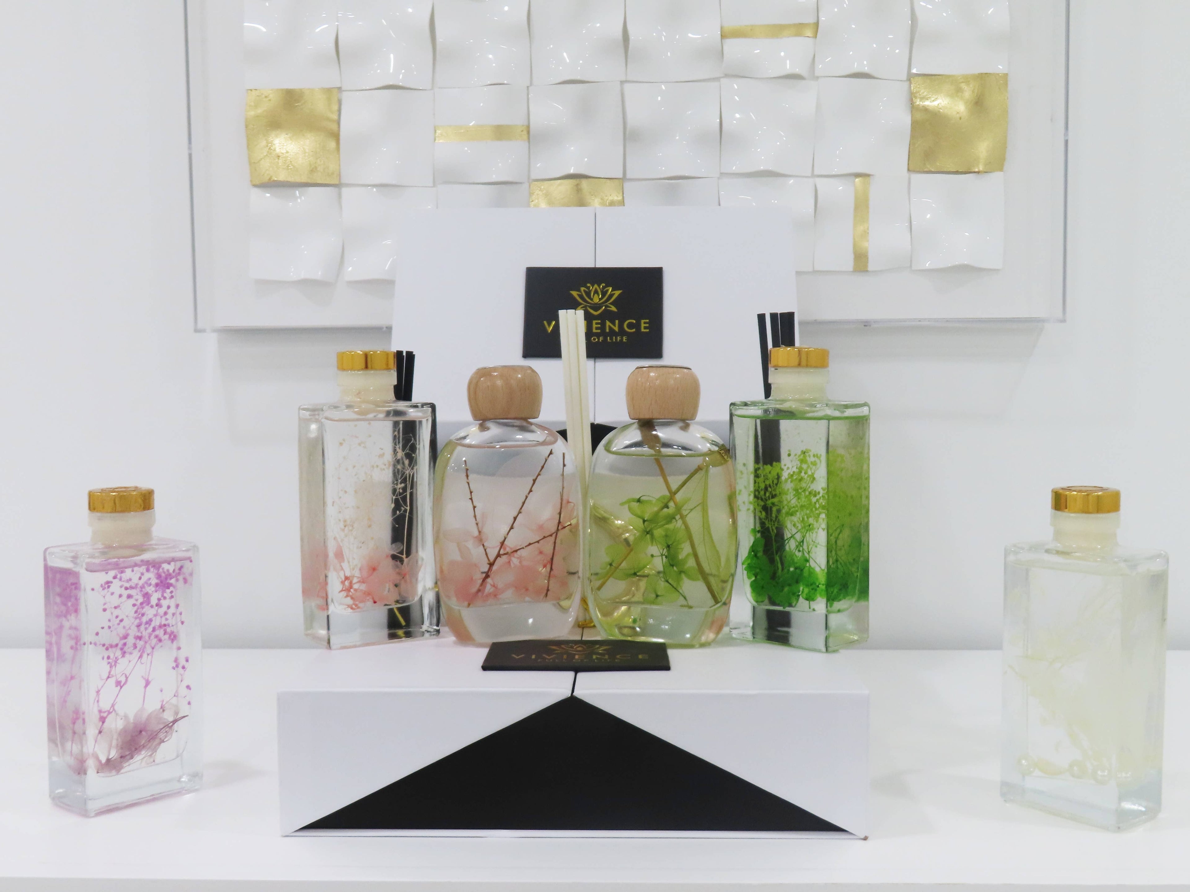 Preserved White Flower Reed Diffuser