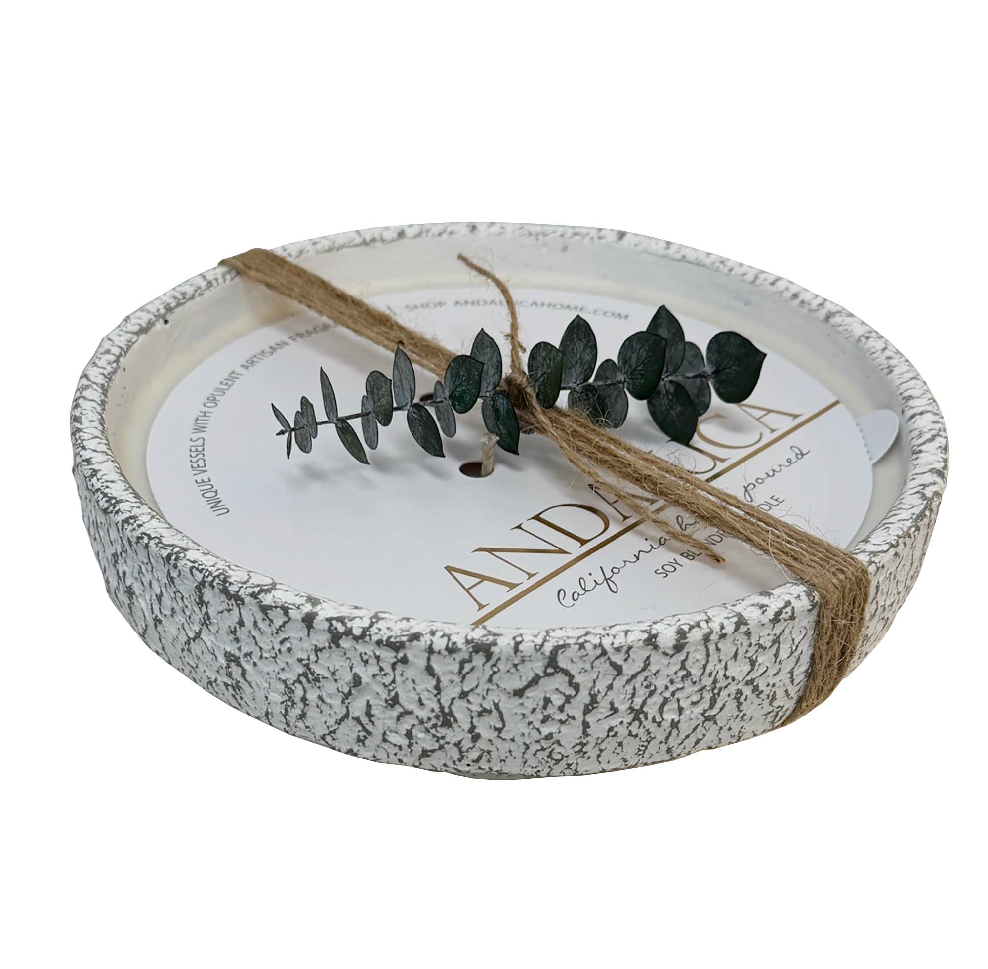 Rustic Earthenware Pedestal Candle: Palo Santo Fragrance