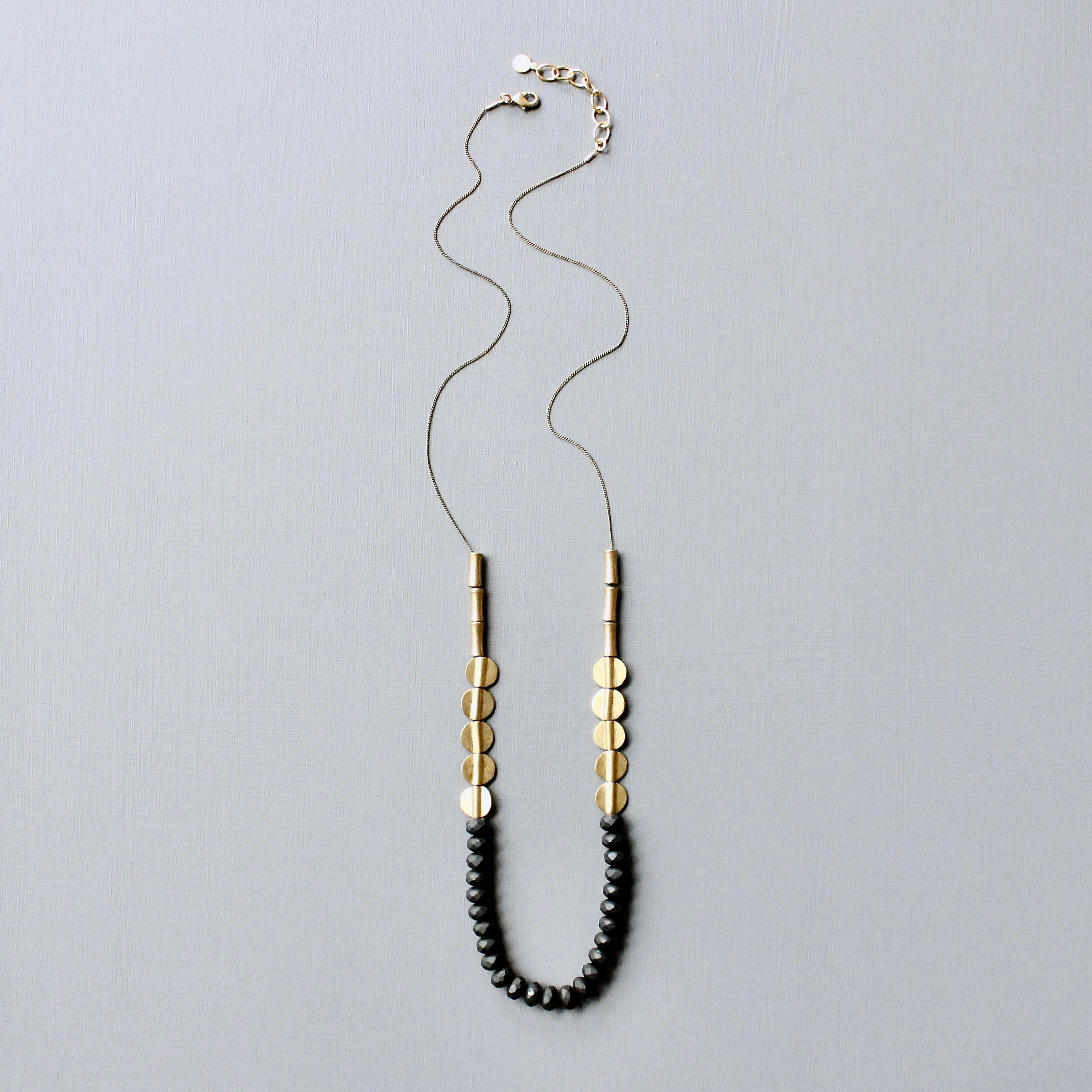 JLT130 black and brass long necklace