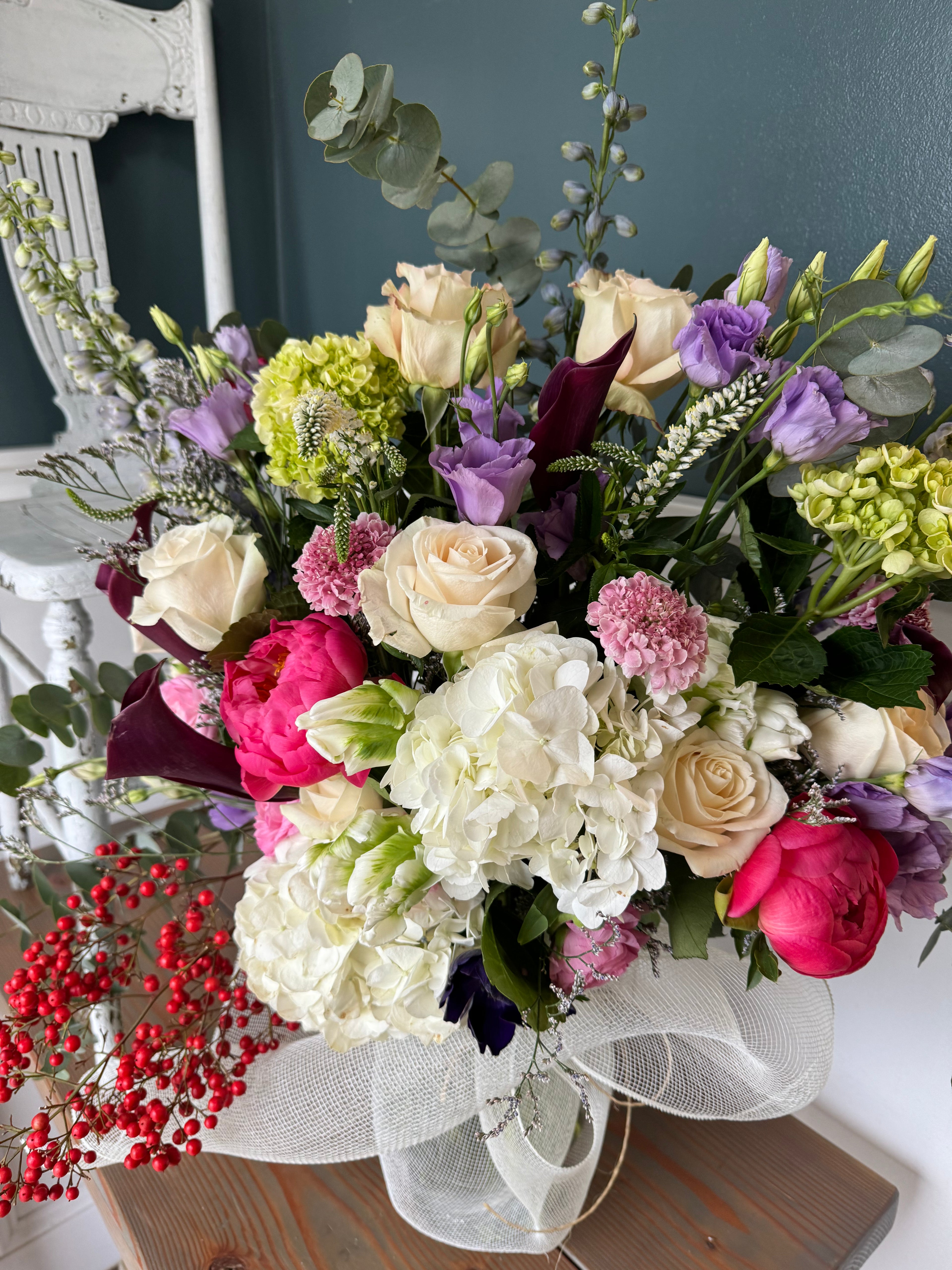 Deluxe Vase Arrangement