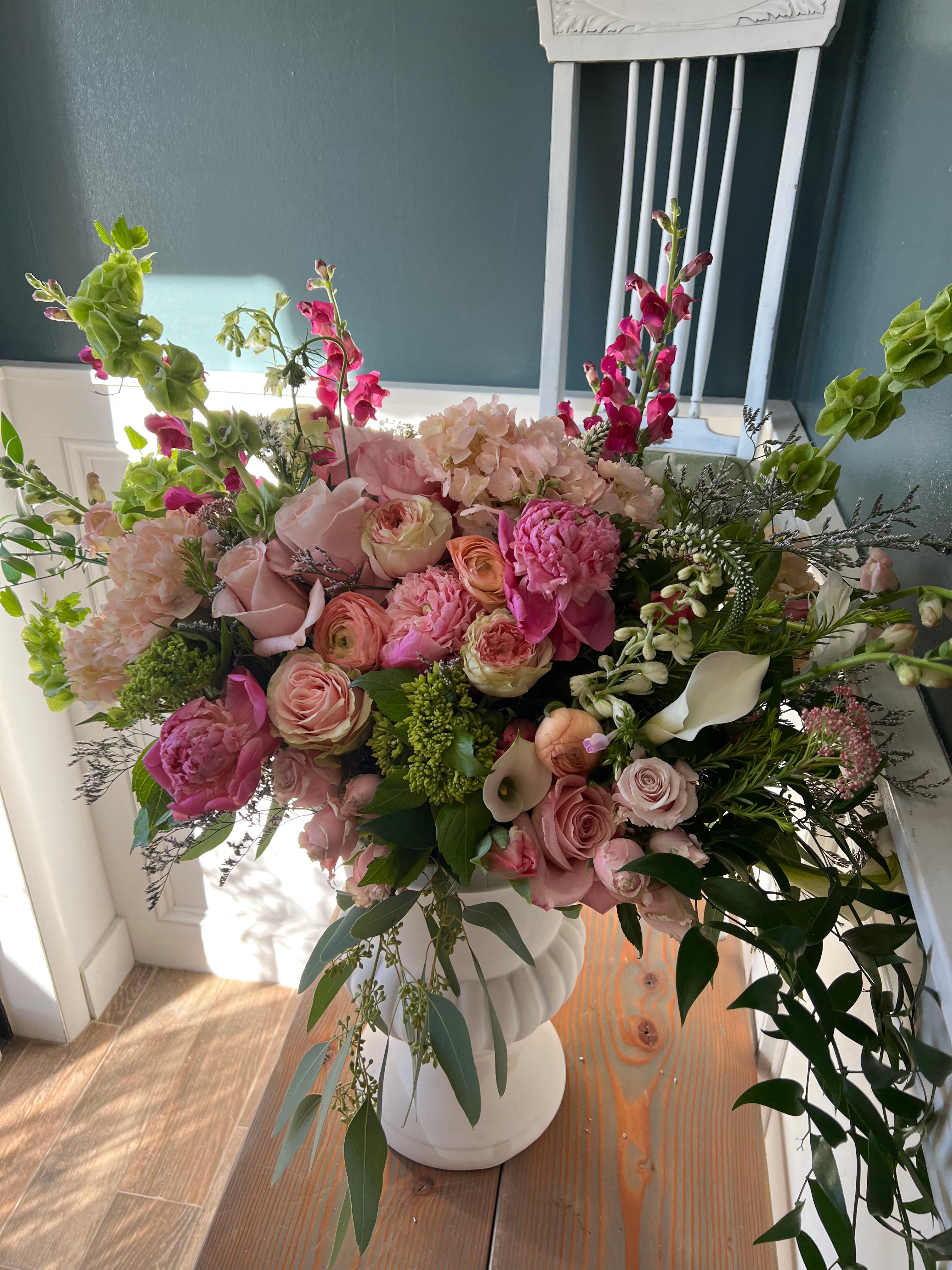Sukkot Arrangement in Vase: Extreme