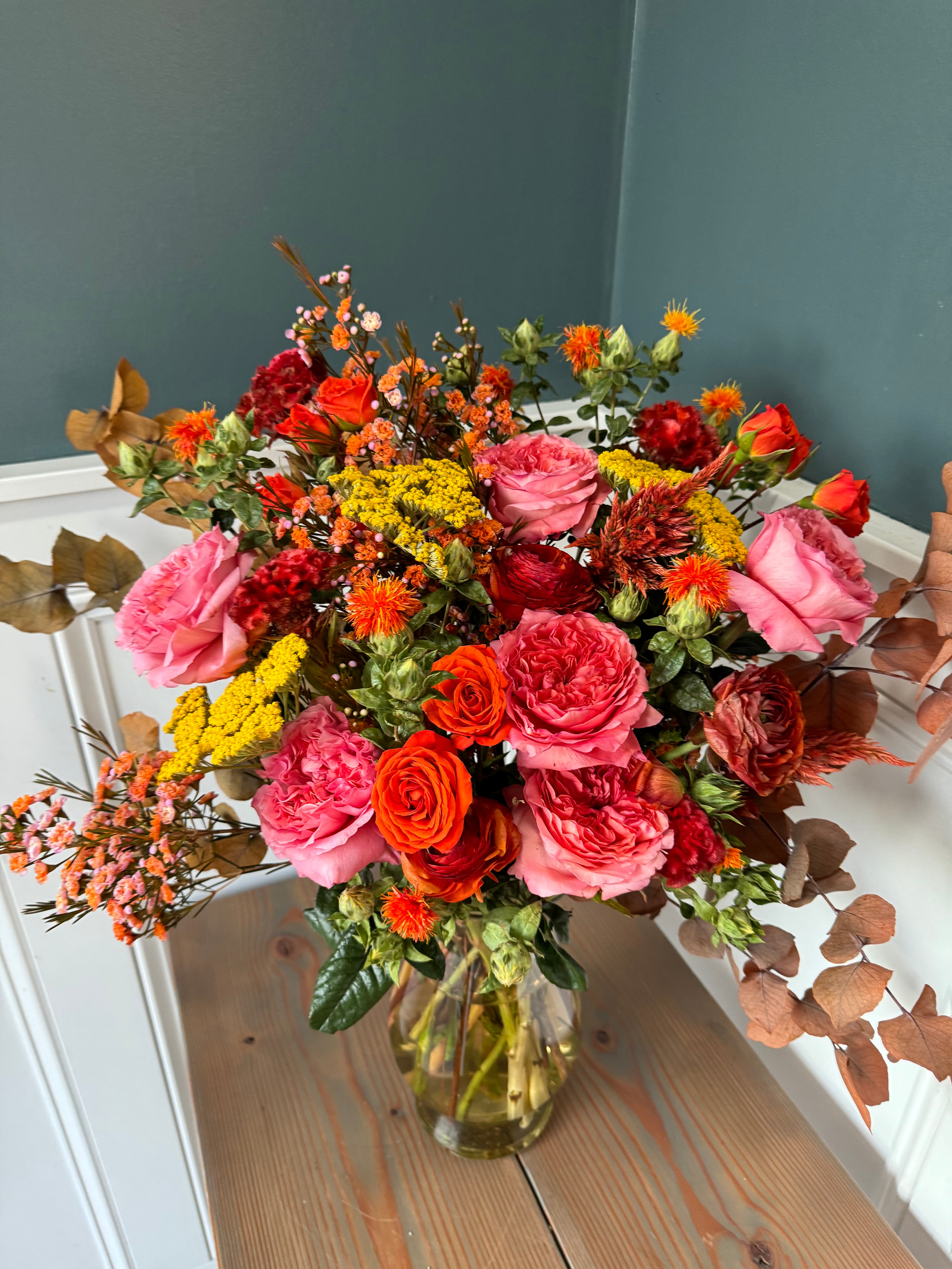 Grande: Holiday Arrangement in Vase:
