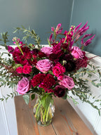 Grande: Holiday Arrangement in Vase: