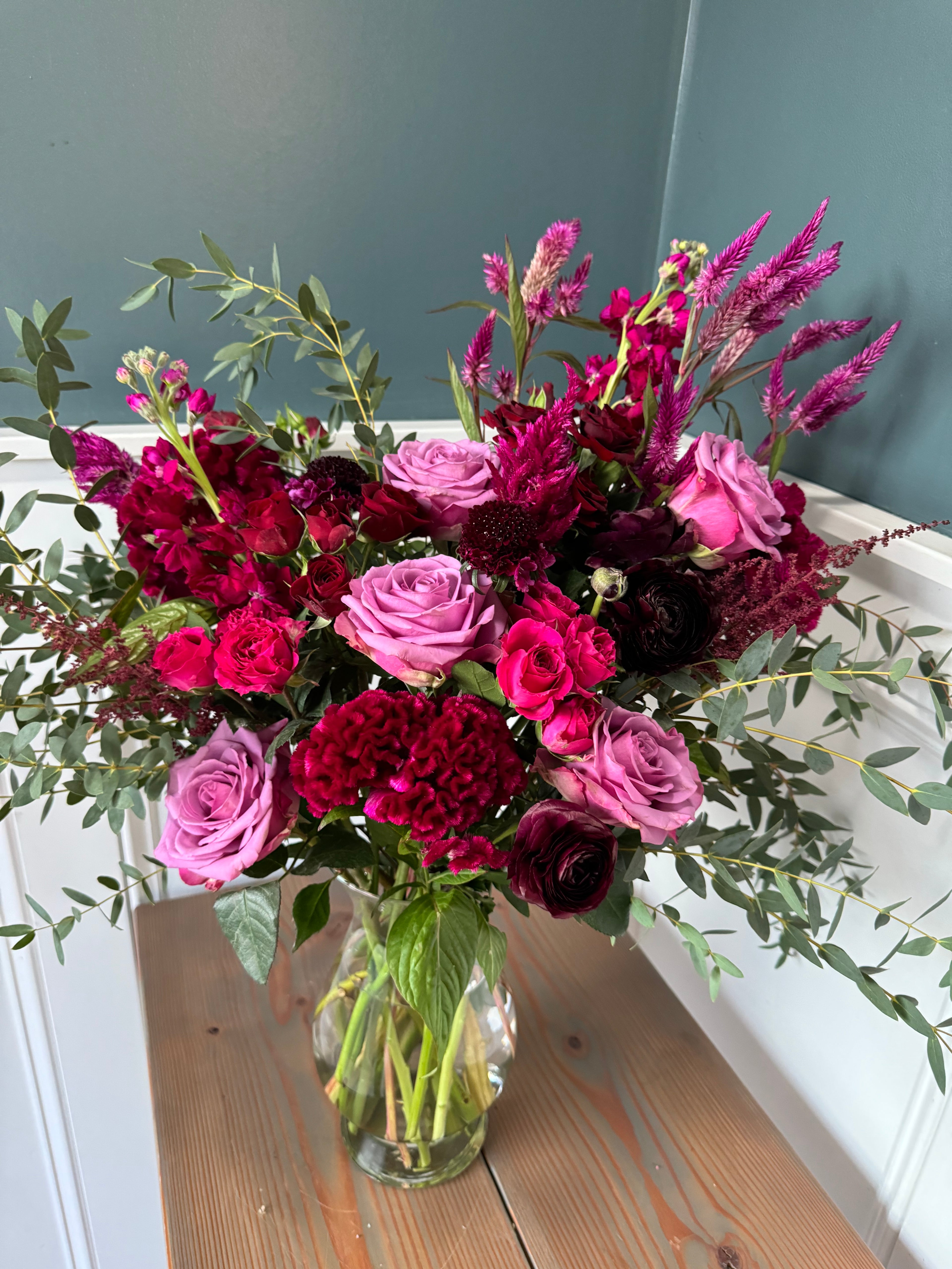 Grande: Holiday Arrangement in Vase: