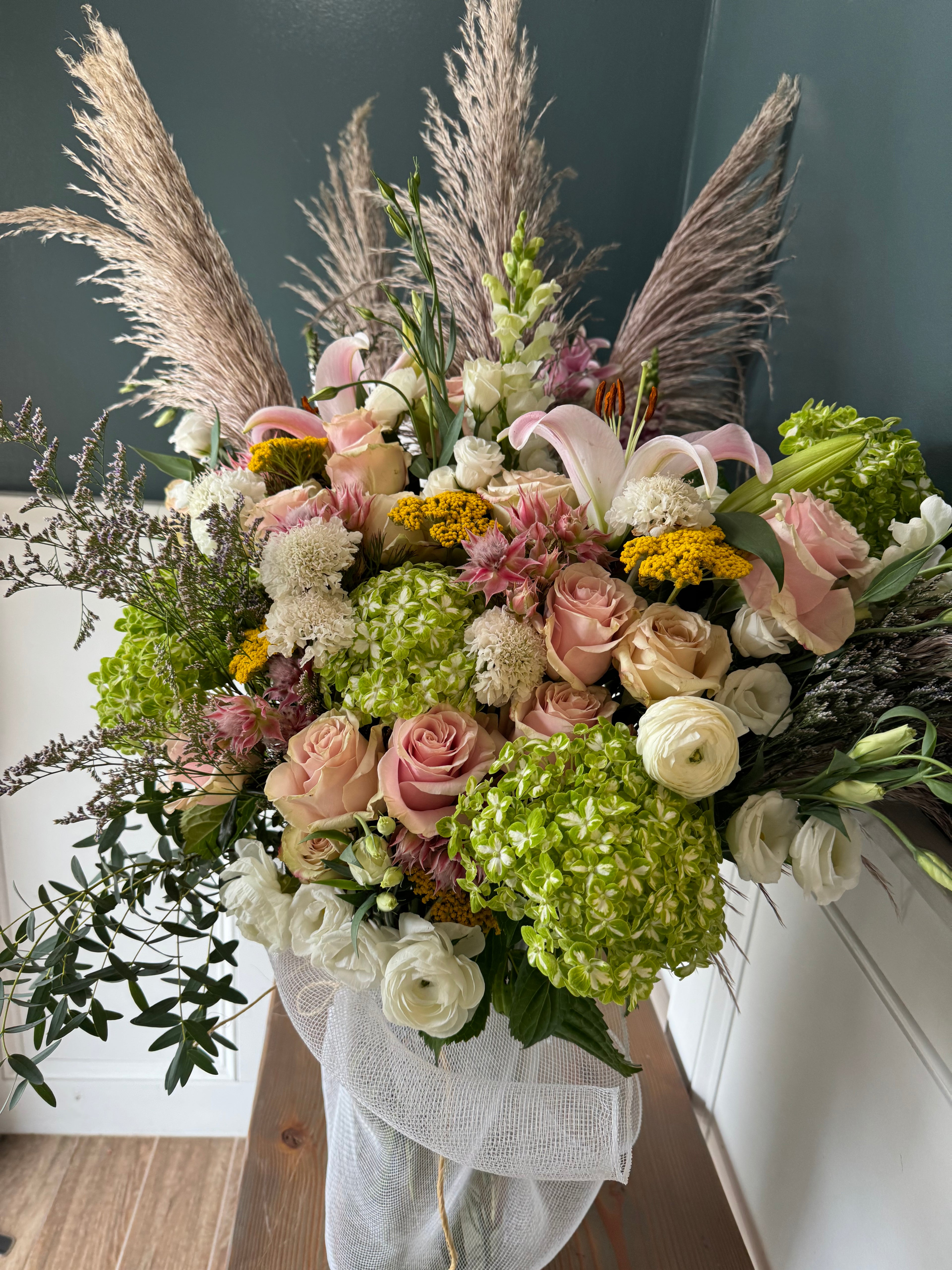 Extreme Vase Arrangement