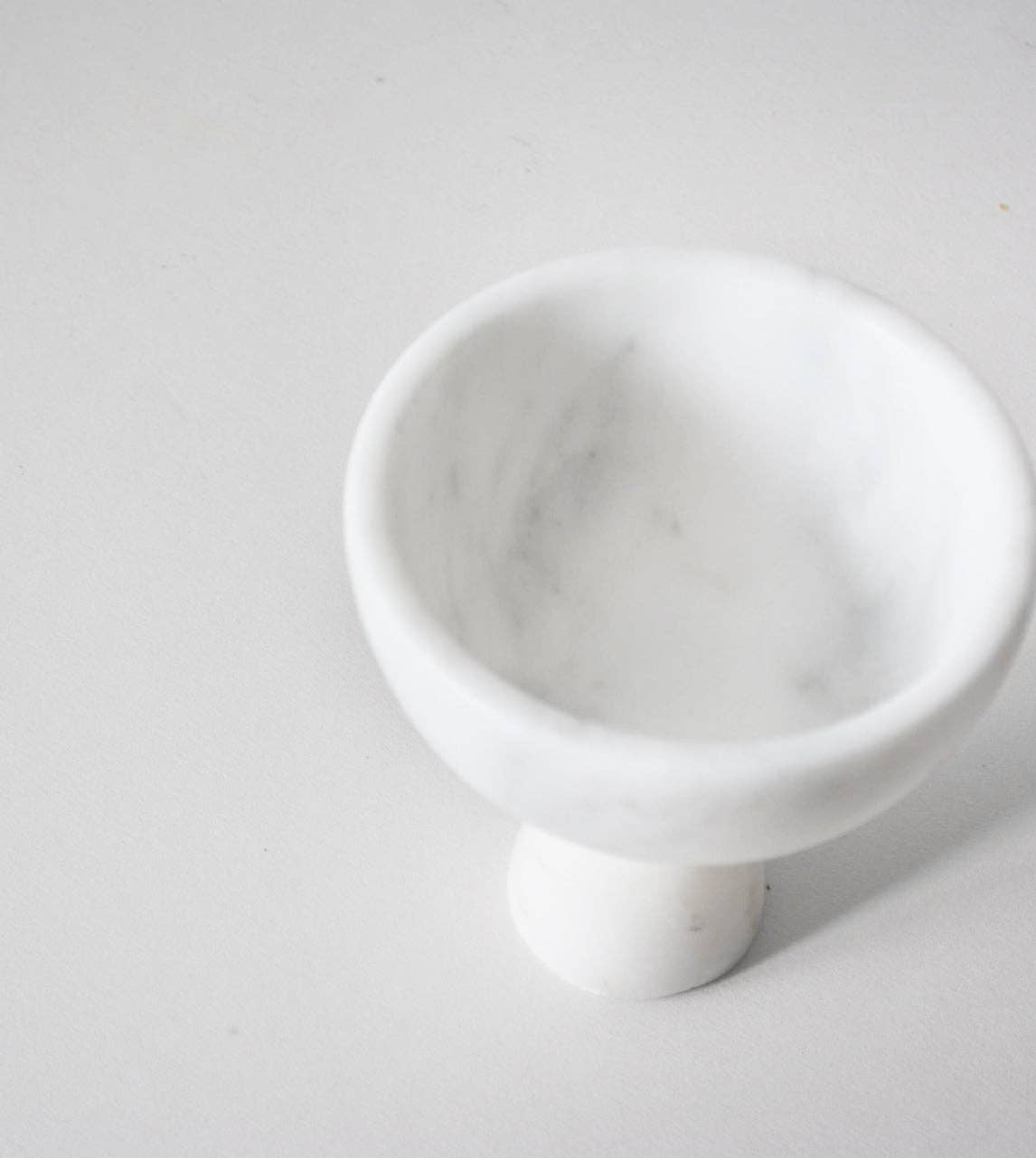 WHITE MARBLE PEDESTAL BOWL SMALL