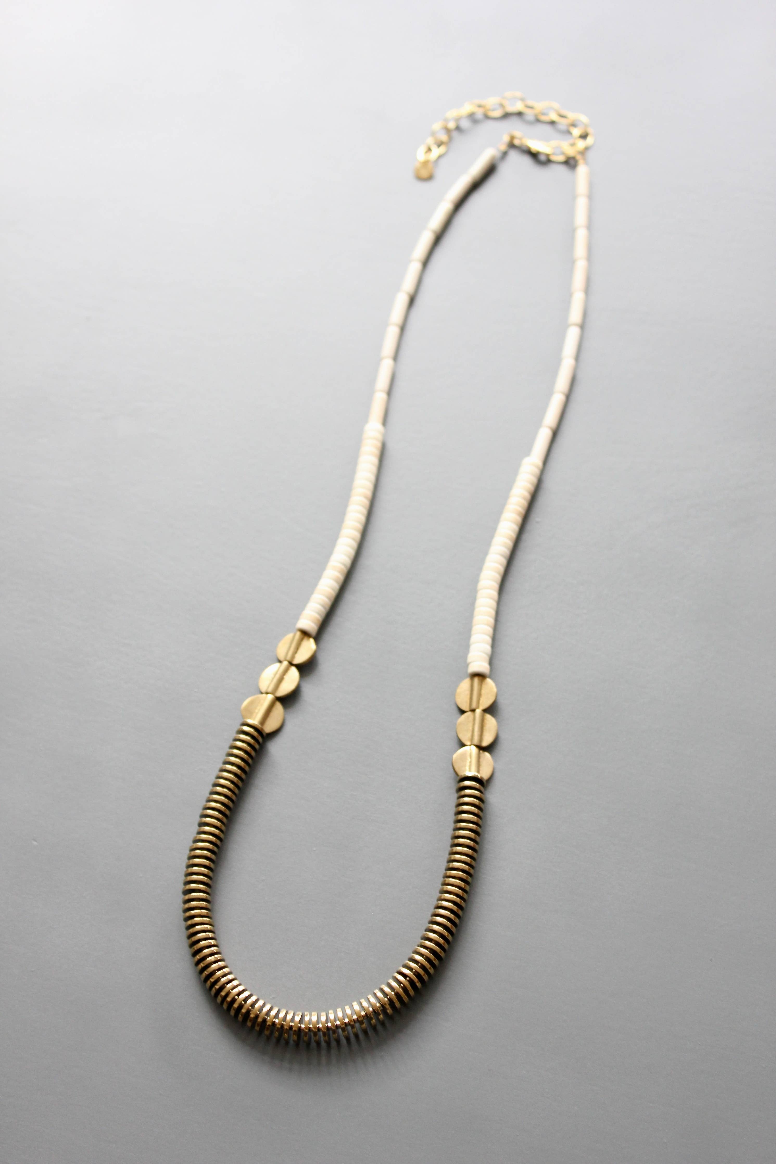 ISL126 Gold hematite and white disc necklace