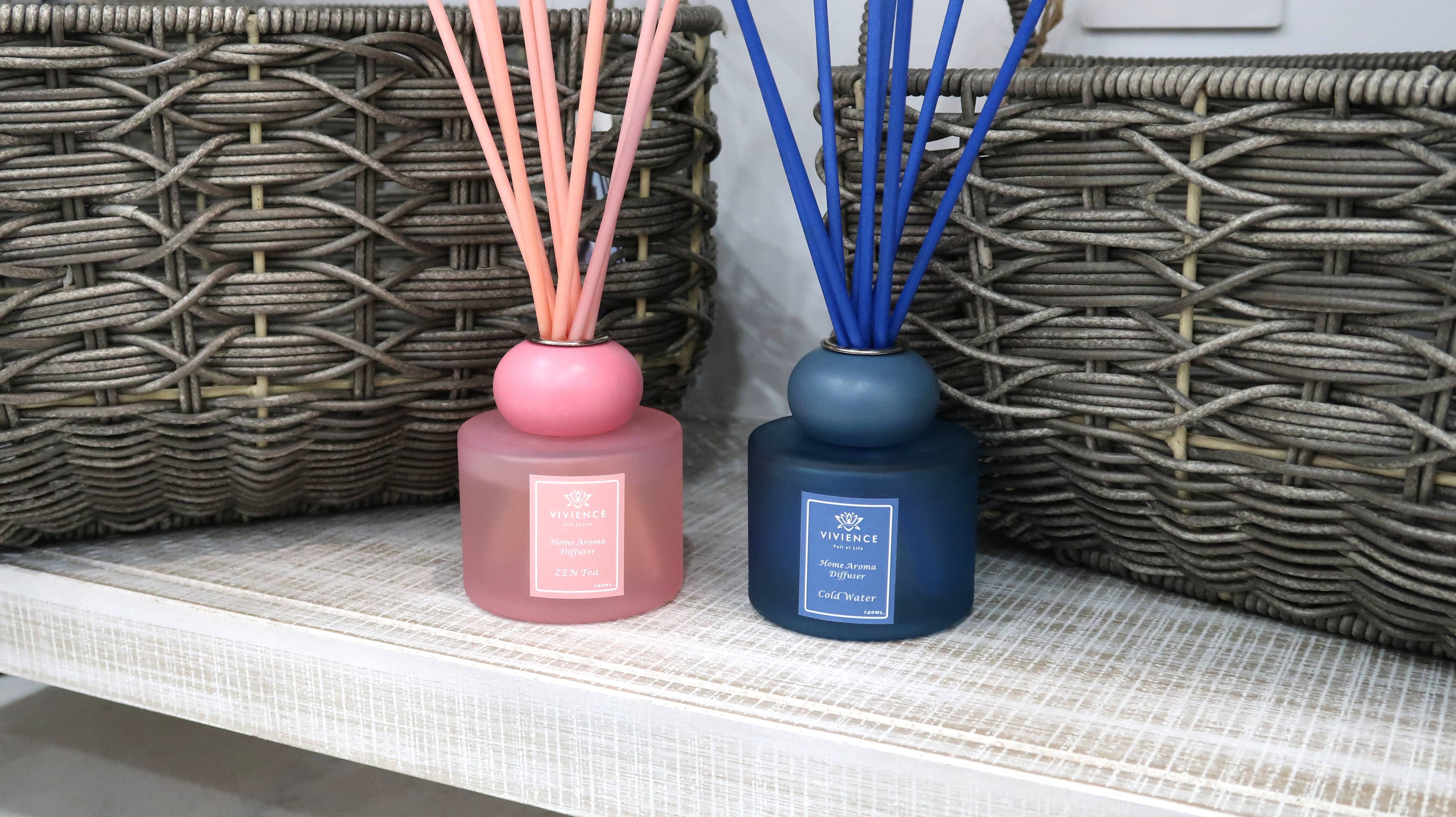 Set of 2 Diffusers - Blue, Pink