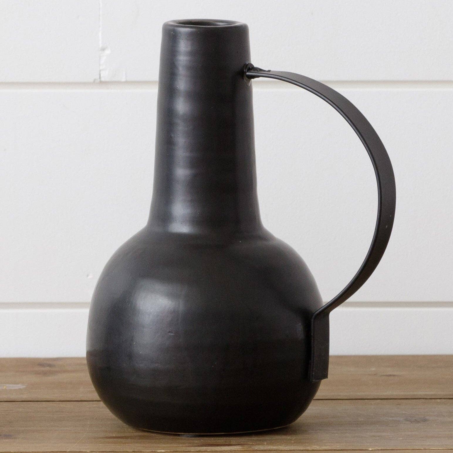 Vase with Handle - Matte Black, Sm (PC)