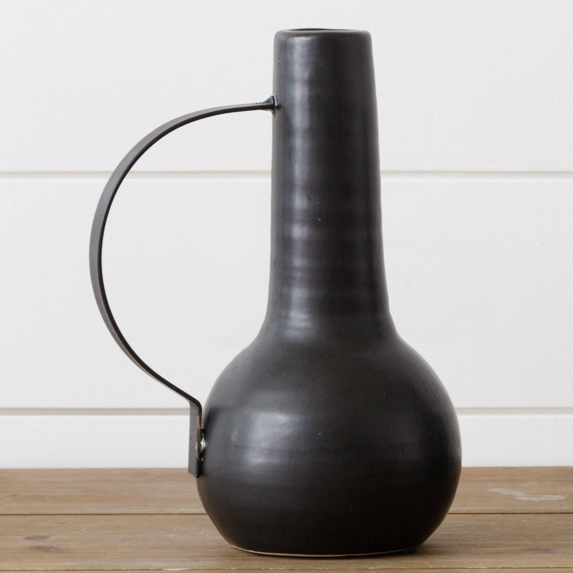 Vase with Handle - Matte Black, Lg (PC)