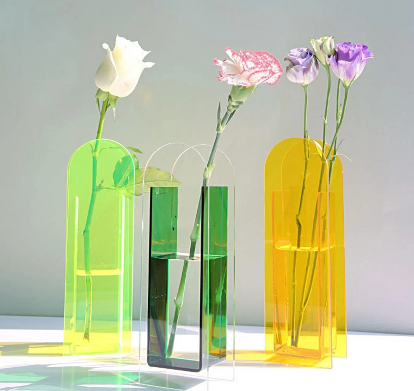 Translucent Acrylic Flower Vase: Yellow