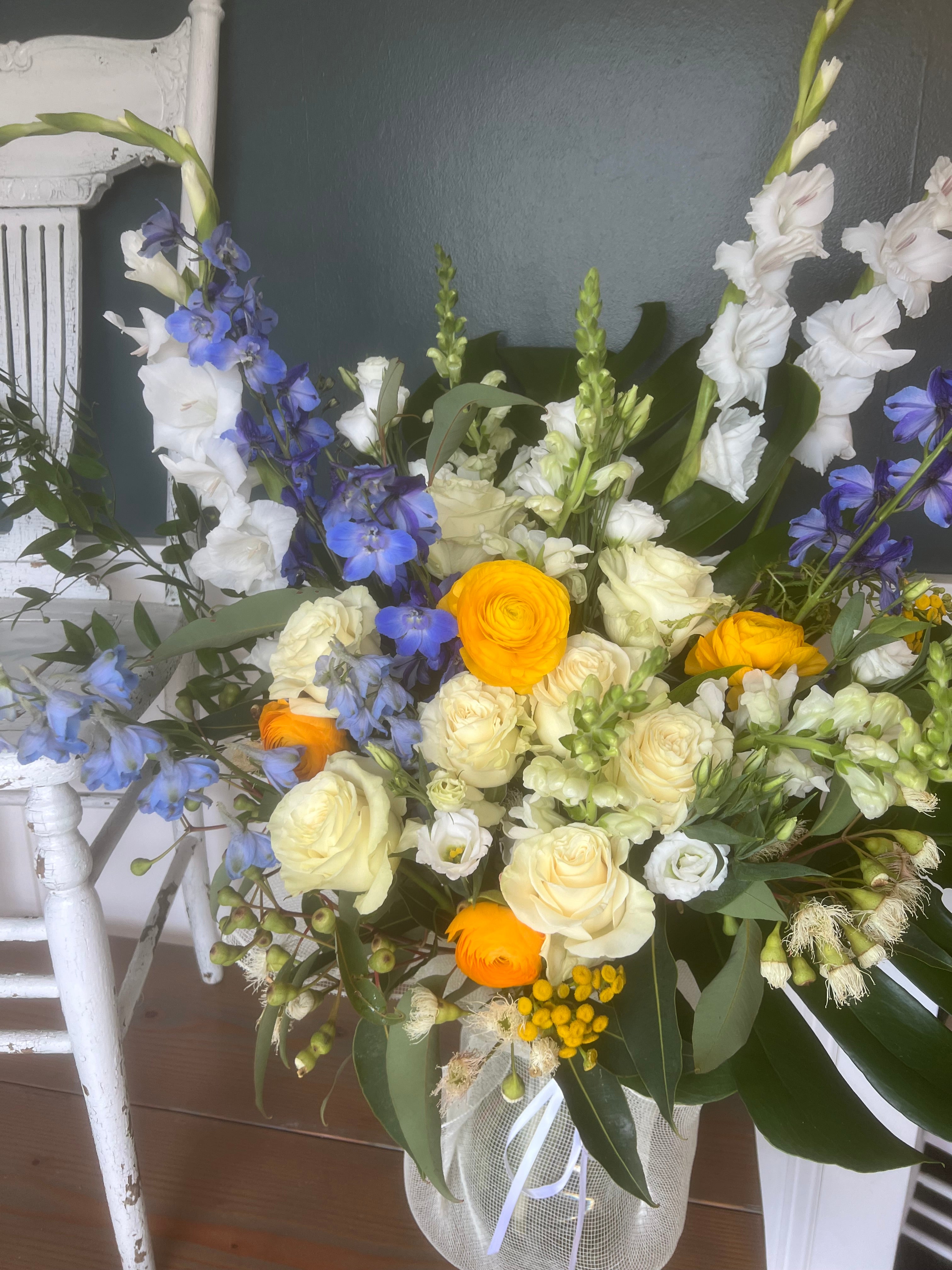 Deluxe Vase Arrangement