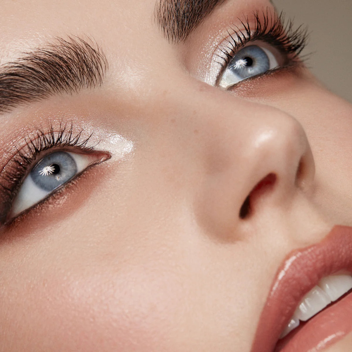 Relevée Mascara: Surratt