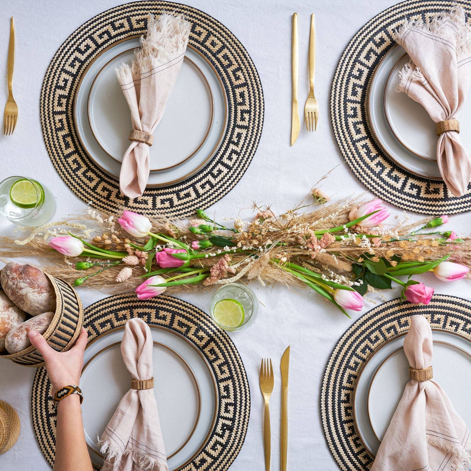 Set X 4 Woven Natural Straw Black Circular Placemats