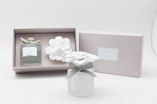 Marigold Ceramic Flower Diffuser Gift Set - Bluebell Rain