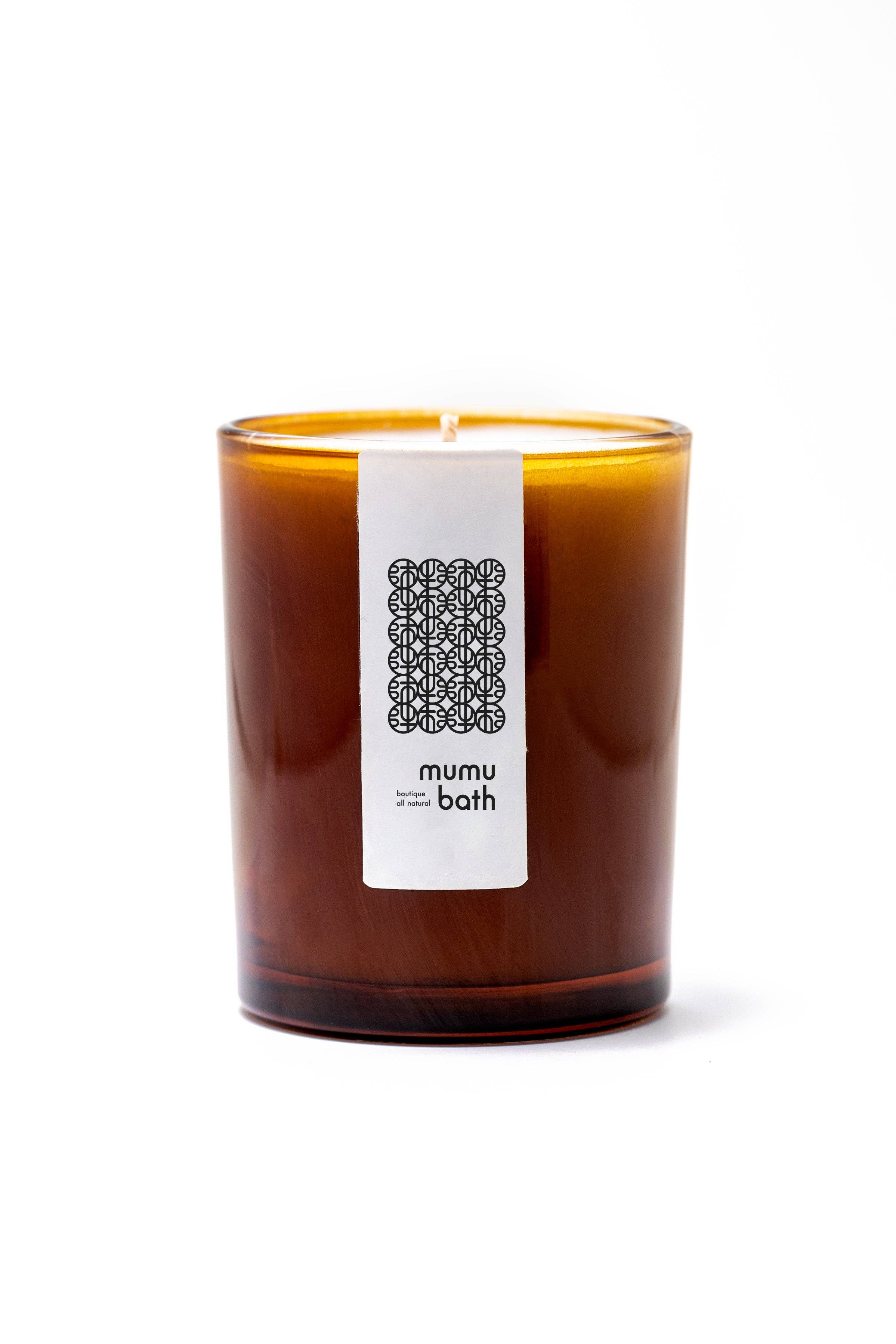 Luxe Natural Amber Scented Candle: Lily of the Valley